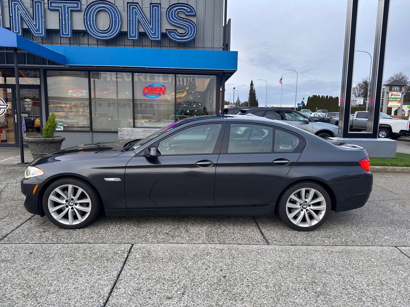 Used 2011 BMW 535i Sedan RWD image 2