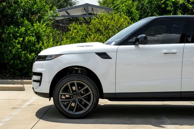 New 2026 Land Rover Range Rover Sport SE AWD/4WD image 16