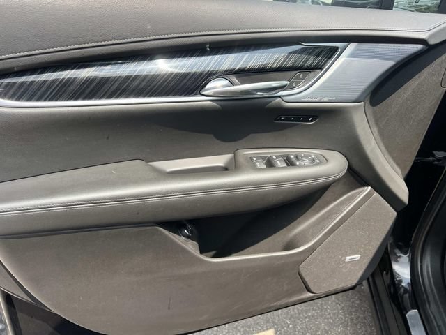 Certified 2023 Cadillac XT6 Premium Luxury w/ Technology Package AWD/4WD image 15