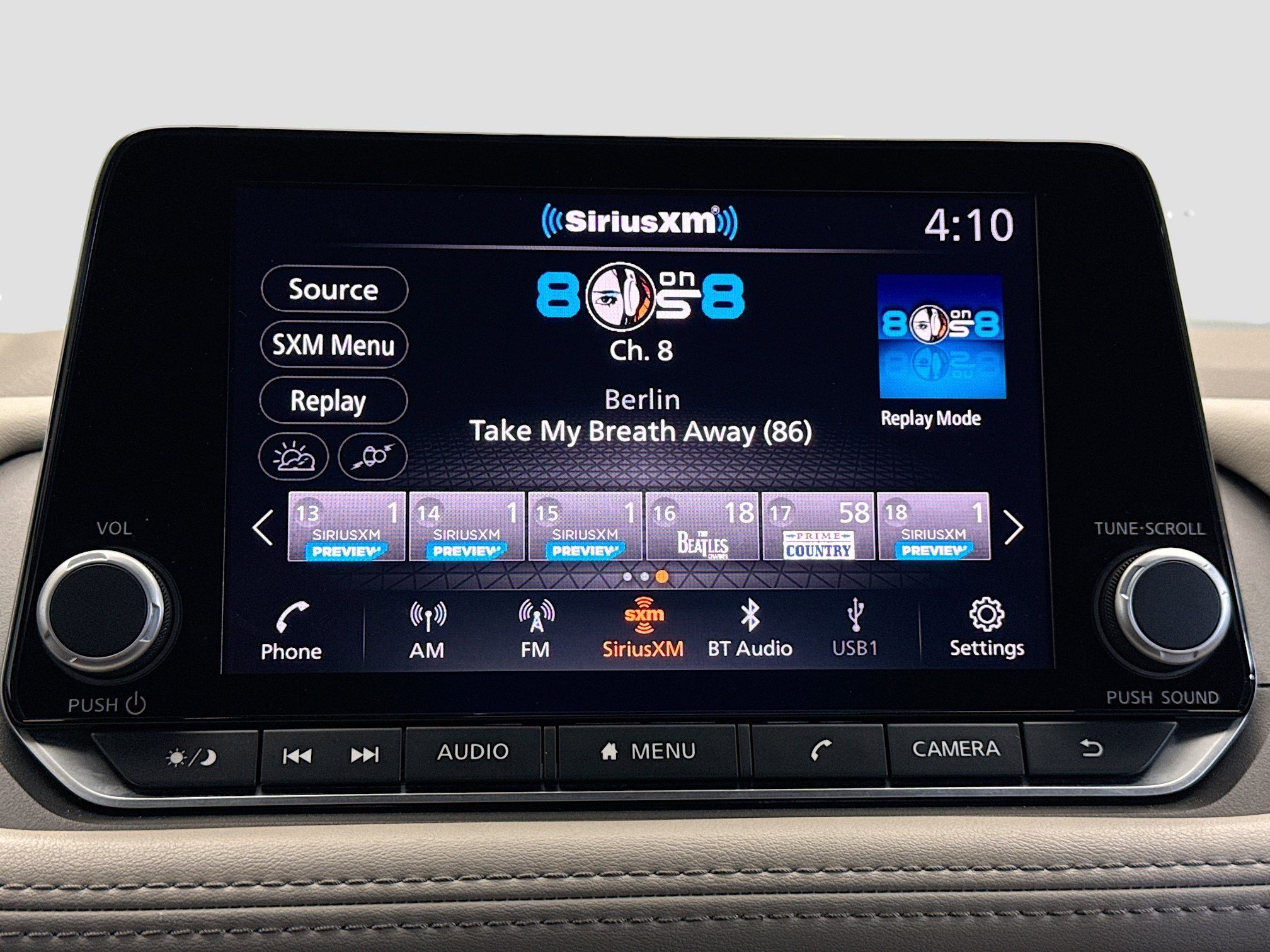 Used 2023 Nissan Rogue SV image 9