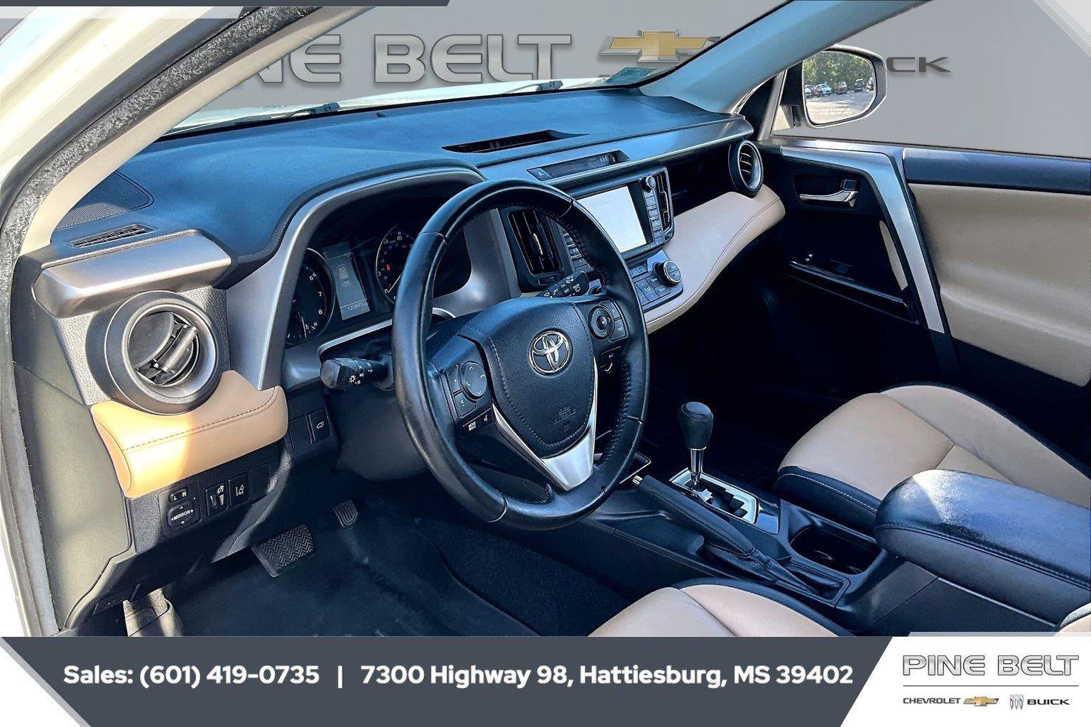 Used 2018 Toyota RAV4 Limited FWD image 12
