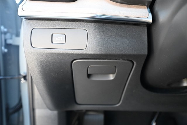 New 2026 Volvo XC90 B5 Core AWD/4WD image 22