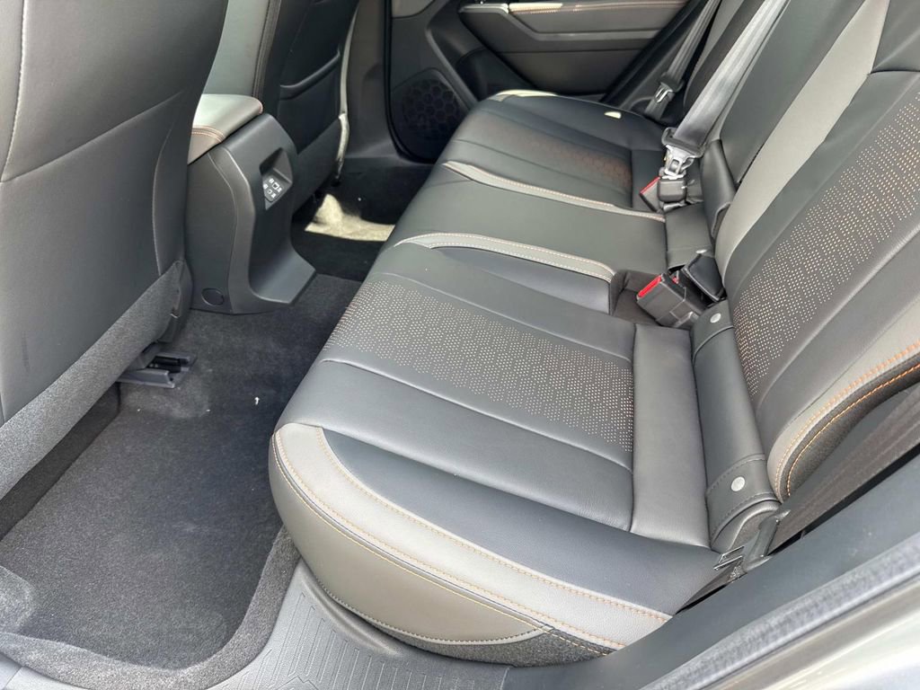 New 2025 Subaru Crosstrek 2.5i Limited w/ Popular Package #3A image 14