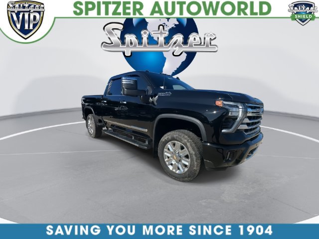 Used 2024 Chevrolet Silverado 2500 High Country w/ Technology Package AWD/4WD image 3