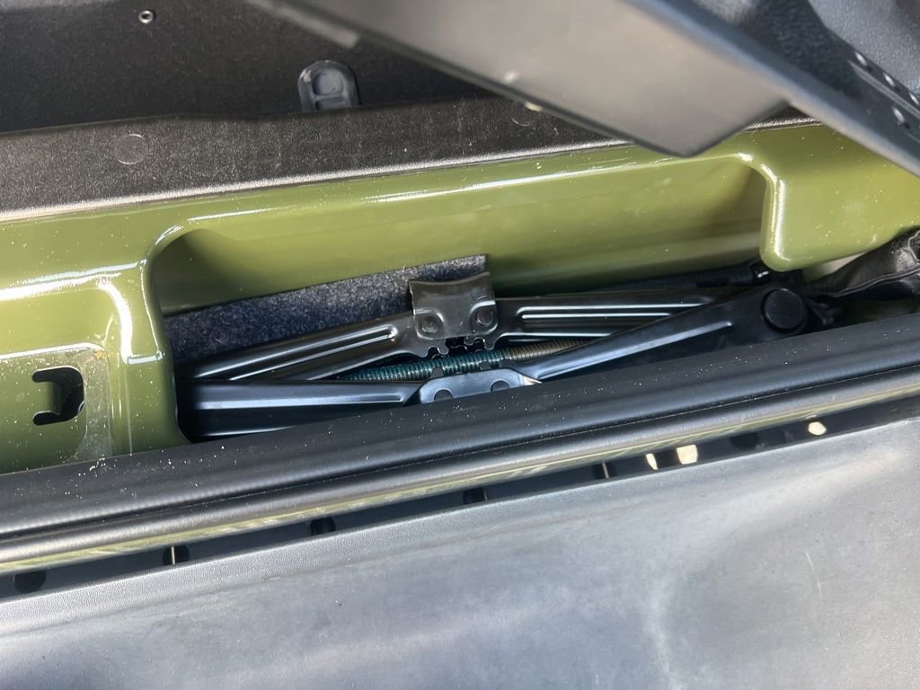 Certified 2020 Jeep Wrangler Sport AWD/4WD image 40