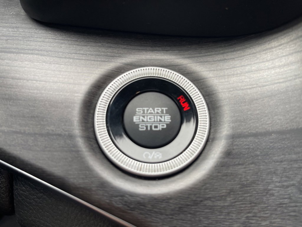 Used 2021 Jeep Grand Cherokee L Overland w/ Advanced Protech Group III image 16