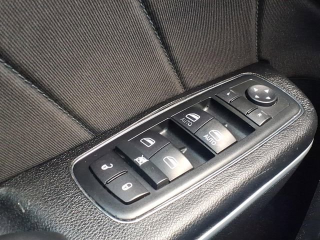 Used 2022 Dodge Charger SXT w/ Cold Weather Package AWD/4WD image 18
