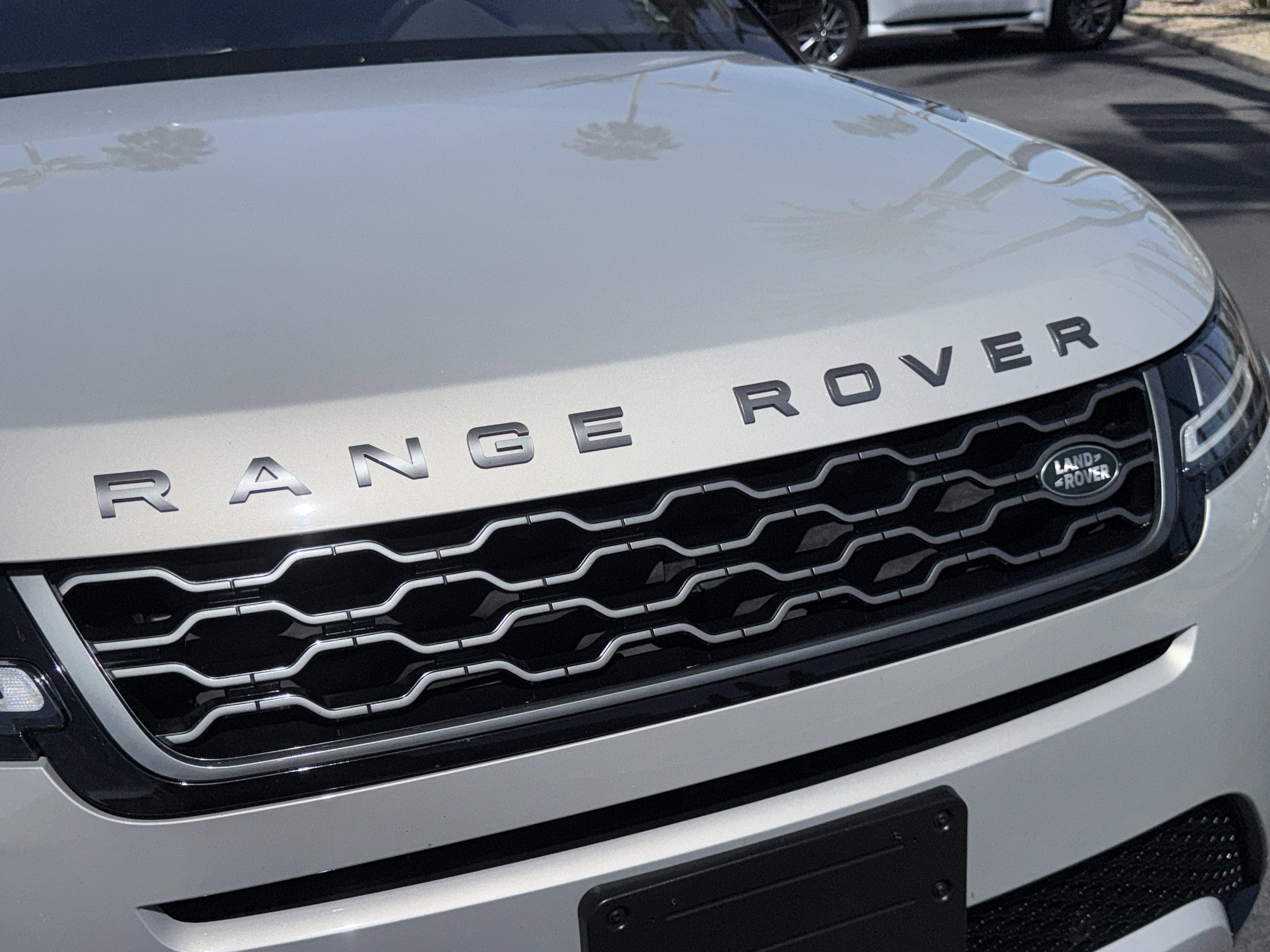 Used 2020 Land Rover Range Rover Evoque First Edition image 32