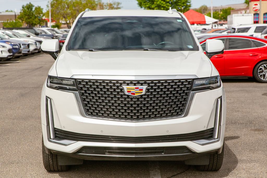Used 2021 Cadillac Escalade Luxury AWD/4WD image 3