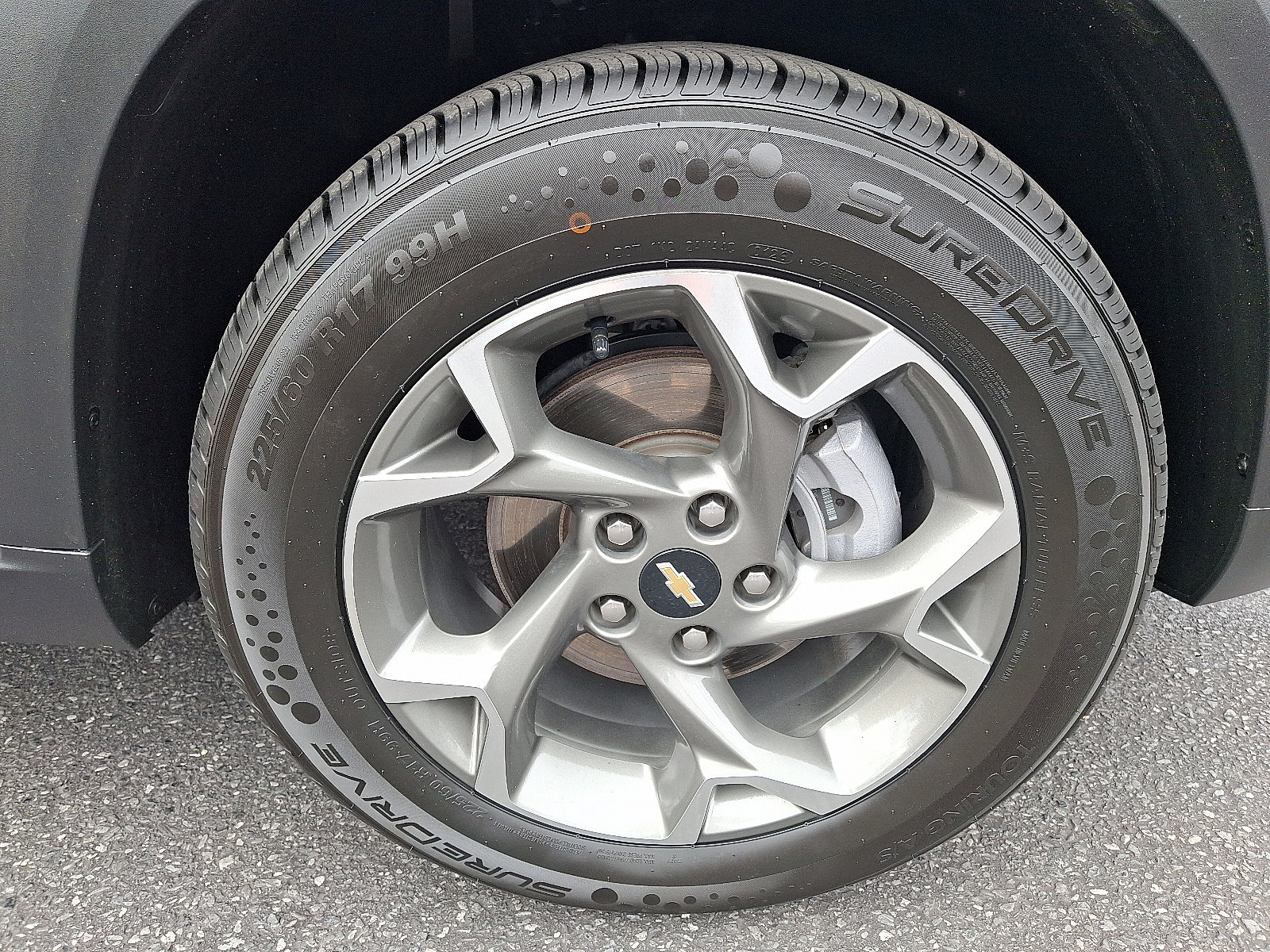 Used 2025 Chevrolet Trax LT FWD image 9