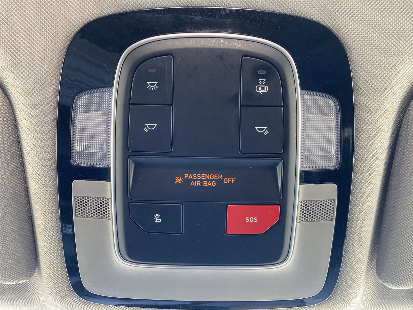 Used 2023 Hyundai Santa Fe SEL w/ Winter Weather Package image 24