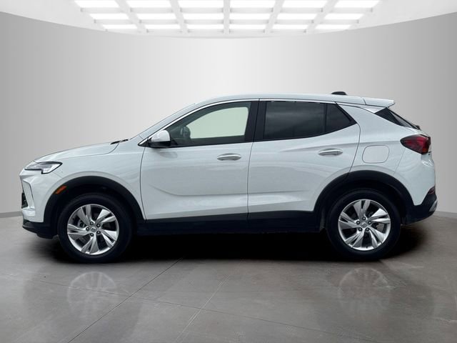Used 2025 Buick Encore GX Preferred AWD/4WD image 4