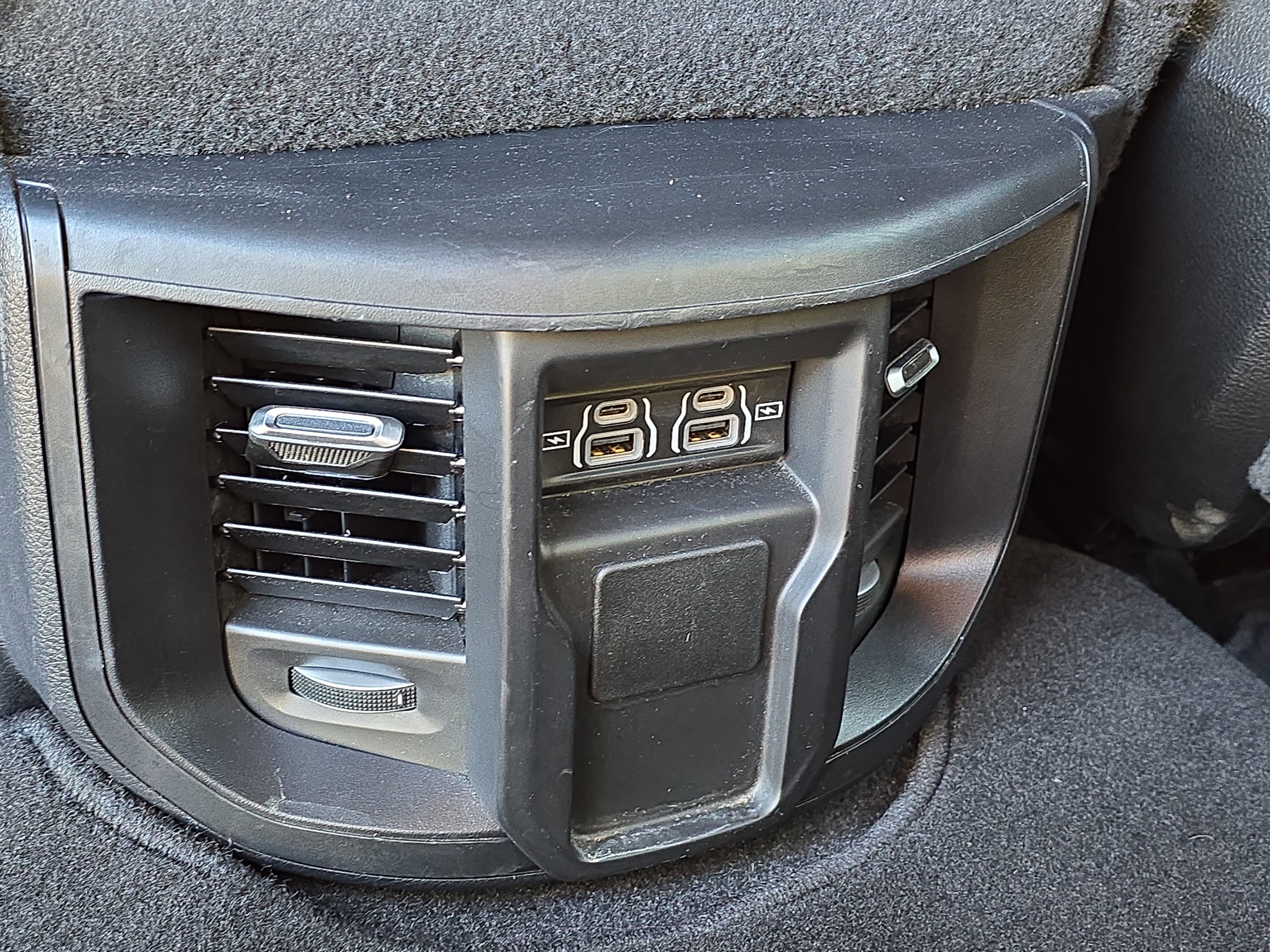 Used 2024 RAM 2500 Big Horn w/ Safety Group image 10