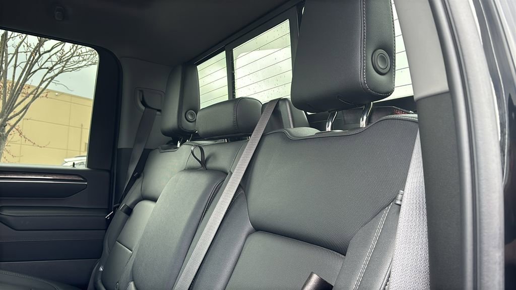 Used 2024 Chevrolet Silverado 3500 LTZ w/ LTZ Plus Package image 31