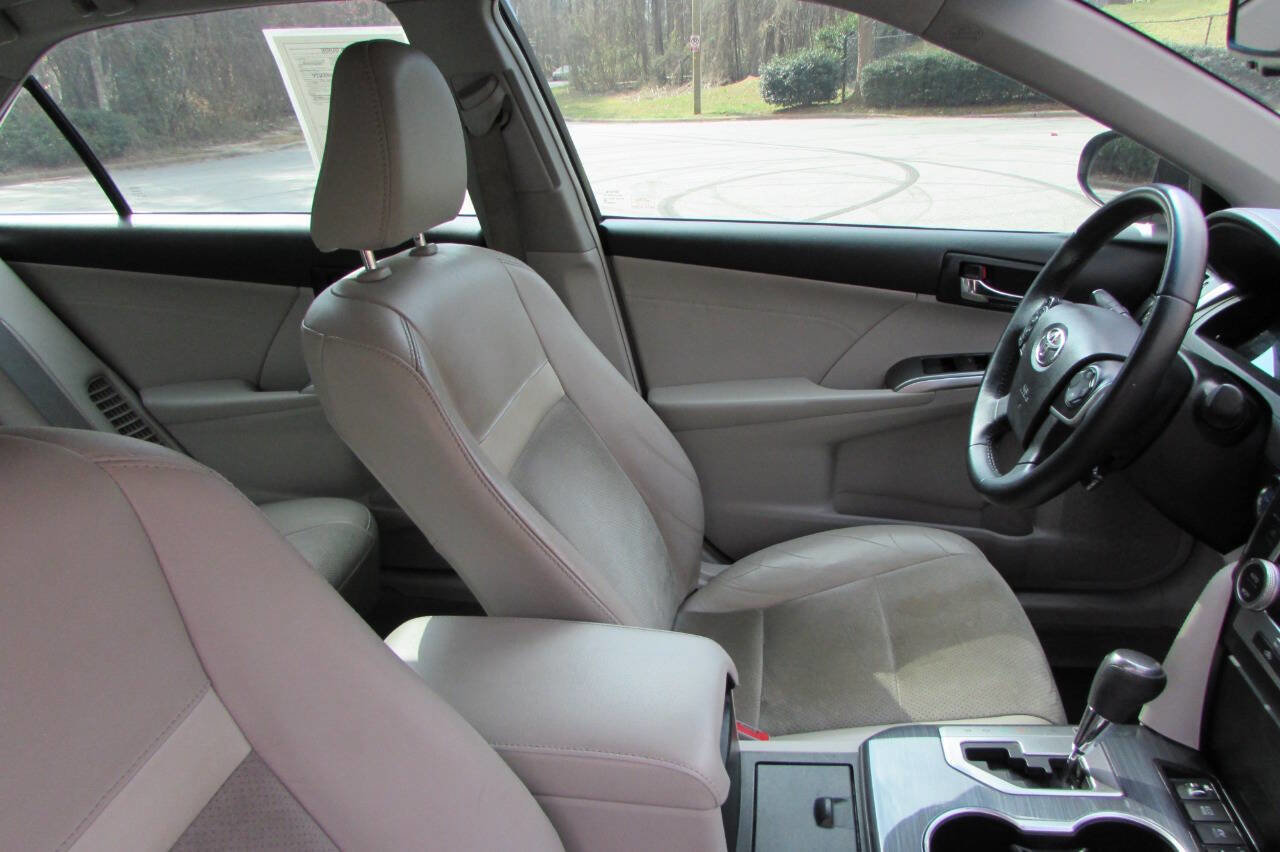 Used 2014 Toyota Camry XLE image 37