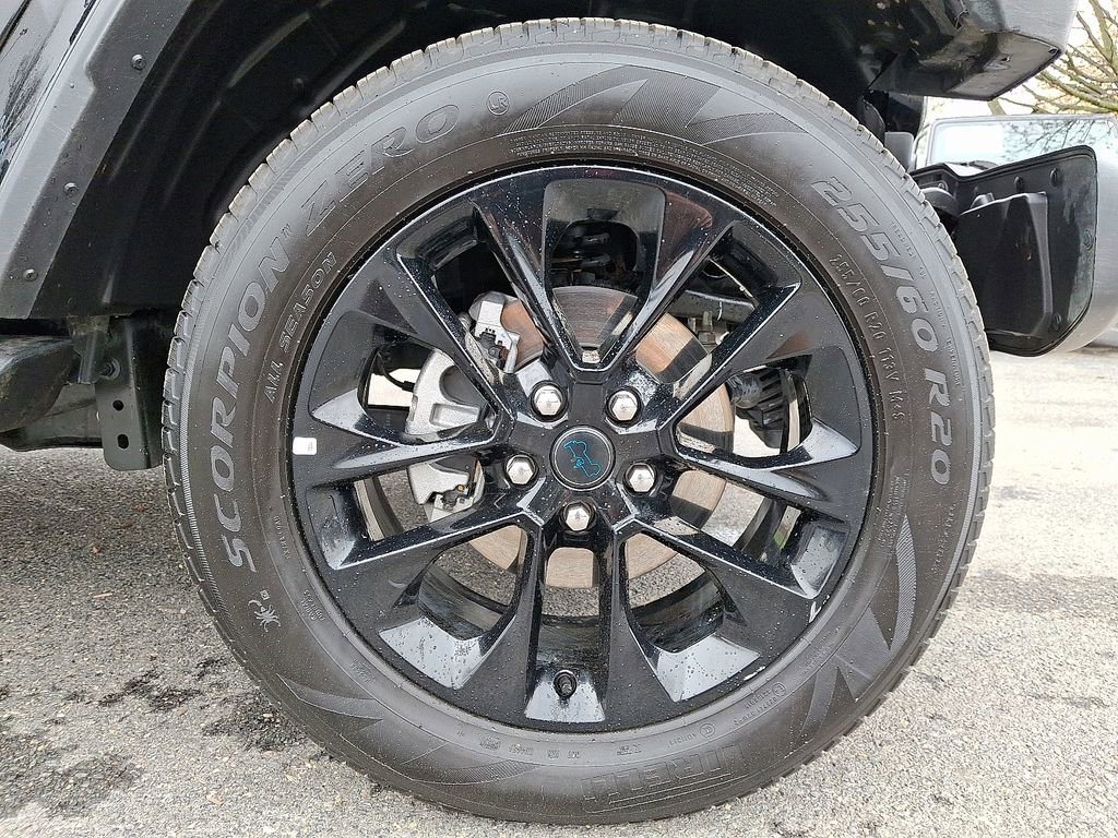 Used 2025 Jeep Wrangler Unlimited Sahara image 8