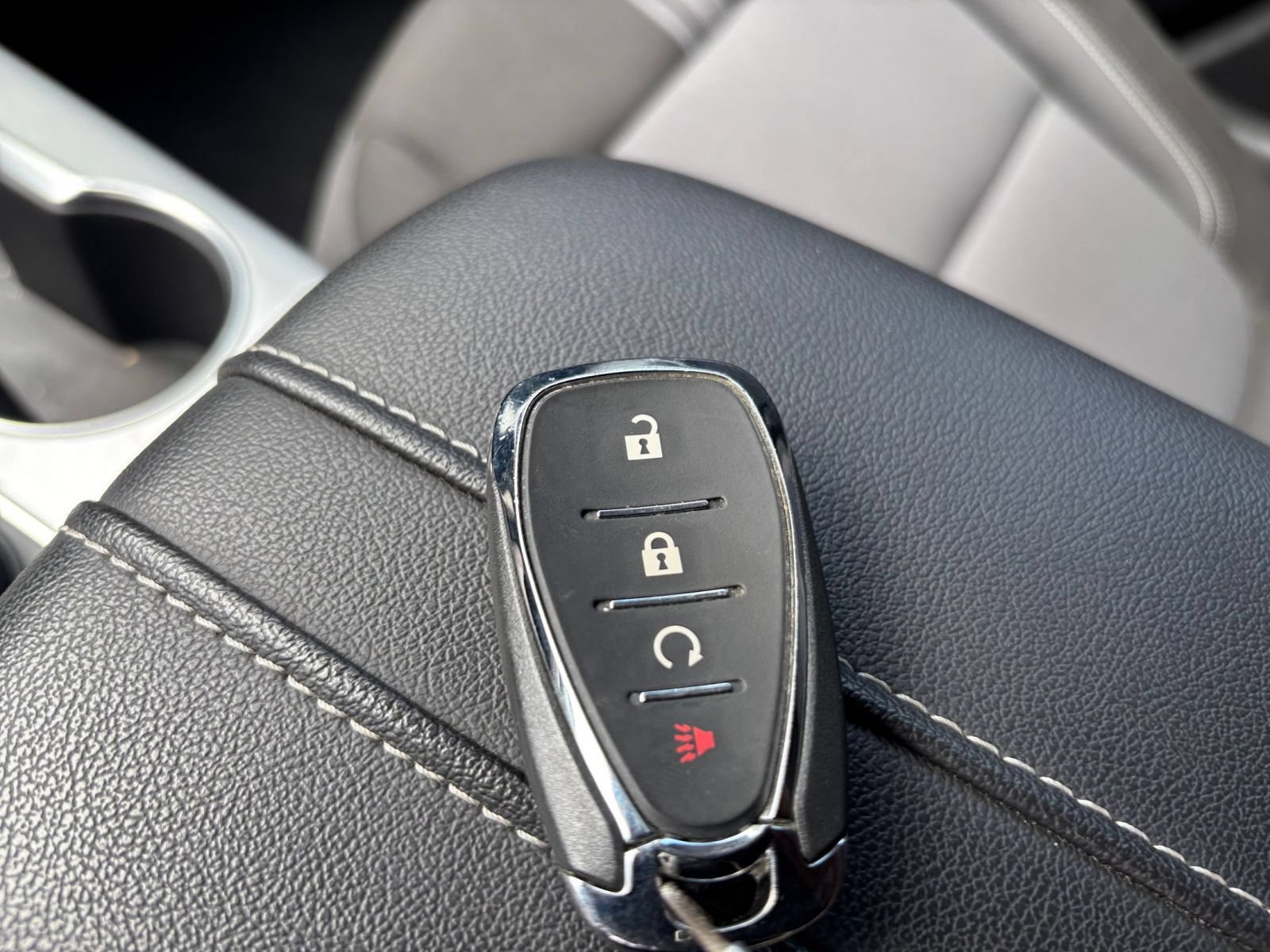 Used 2025 Chevrolet Blazer LT FWD image 18
