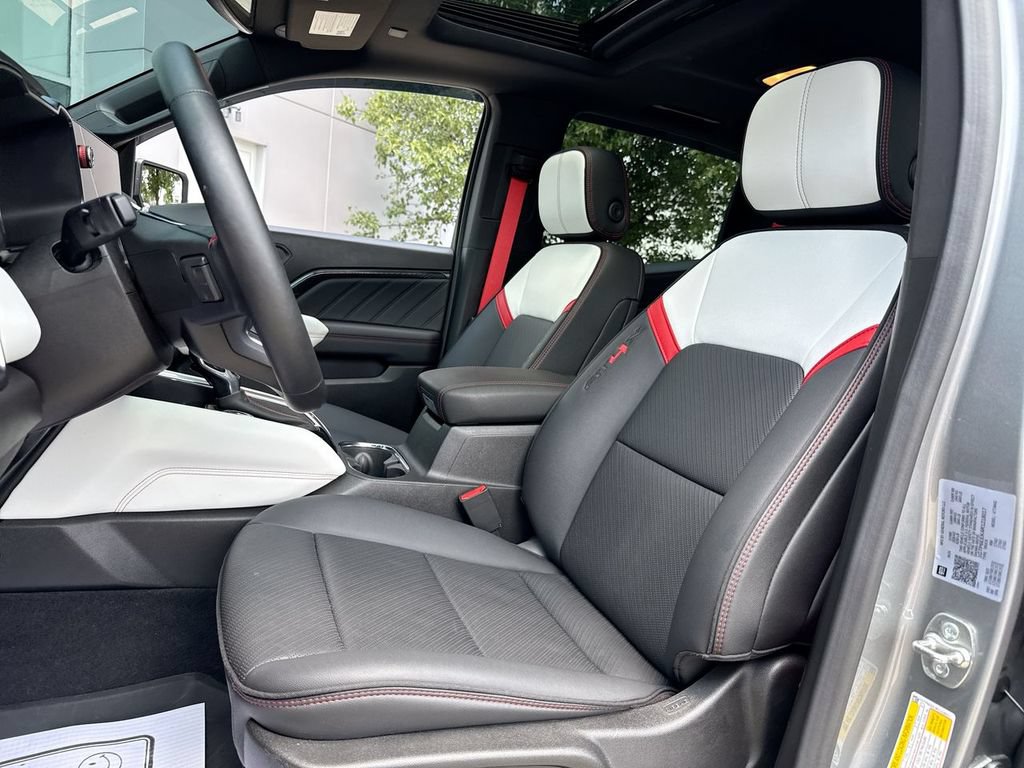 Used 2024 GMC Canyon AT4X AWD/4WD image 11