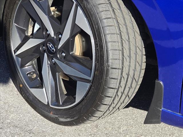 Certified 2023 Hyundai Elantra Limited w/ Winter Weather Package image 23