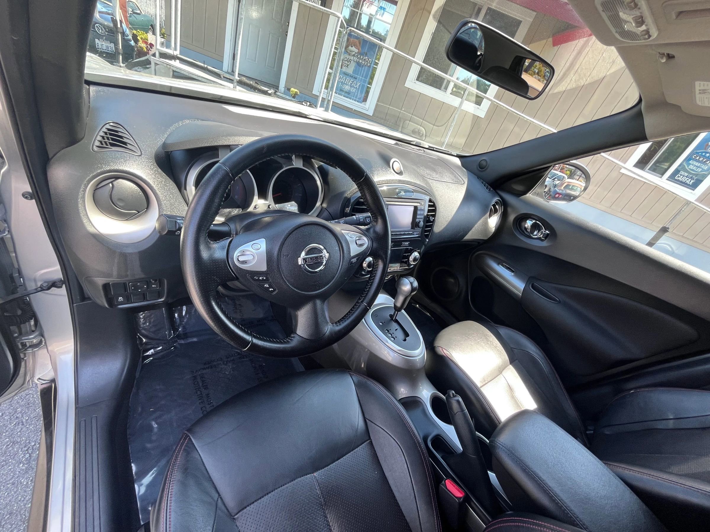 Used 2011 Nissan Juke SL w/ Chrome Pkg FWD image 9