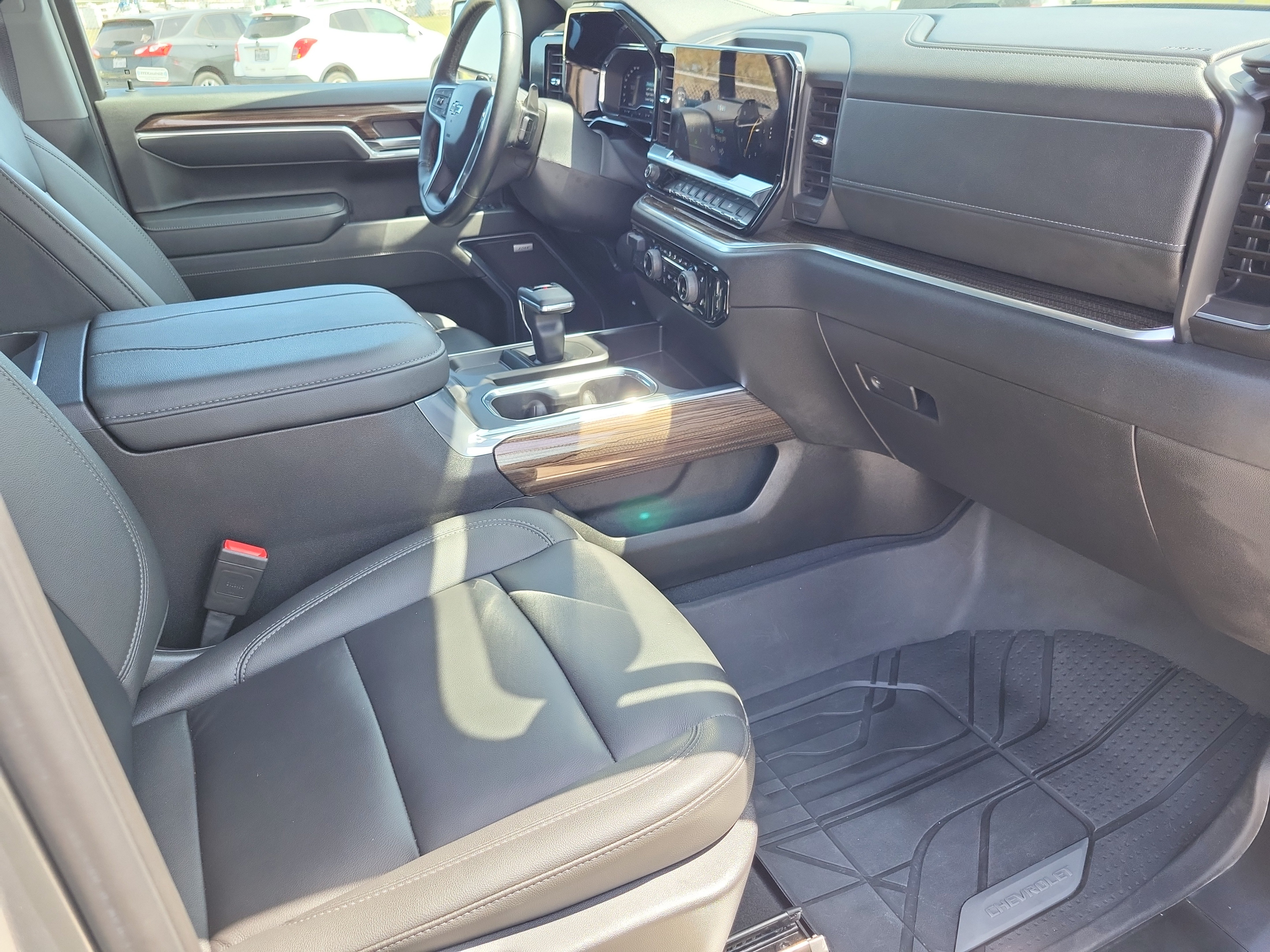 Used 2024 Chevrolet Silverado 1500 RST w/ Texas Edition Plus AWD/4WD image 9