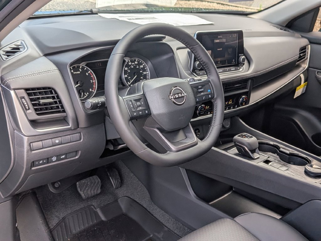 New 2026 Nissan Rogue Dark Armor AWD/4WD image 36