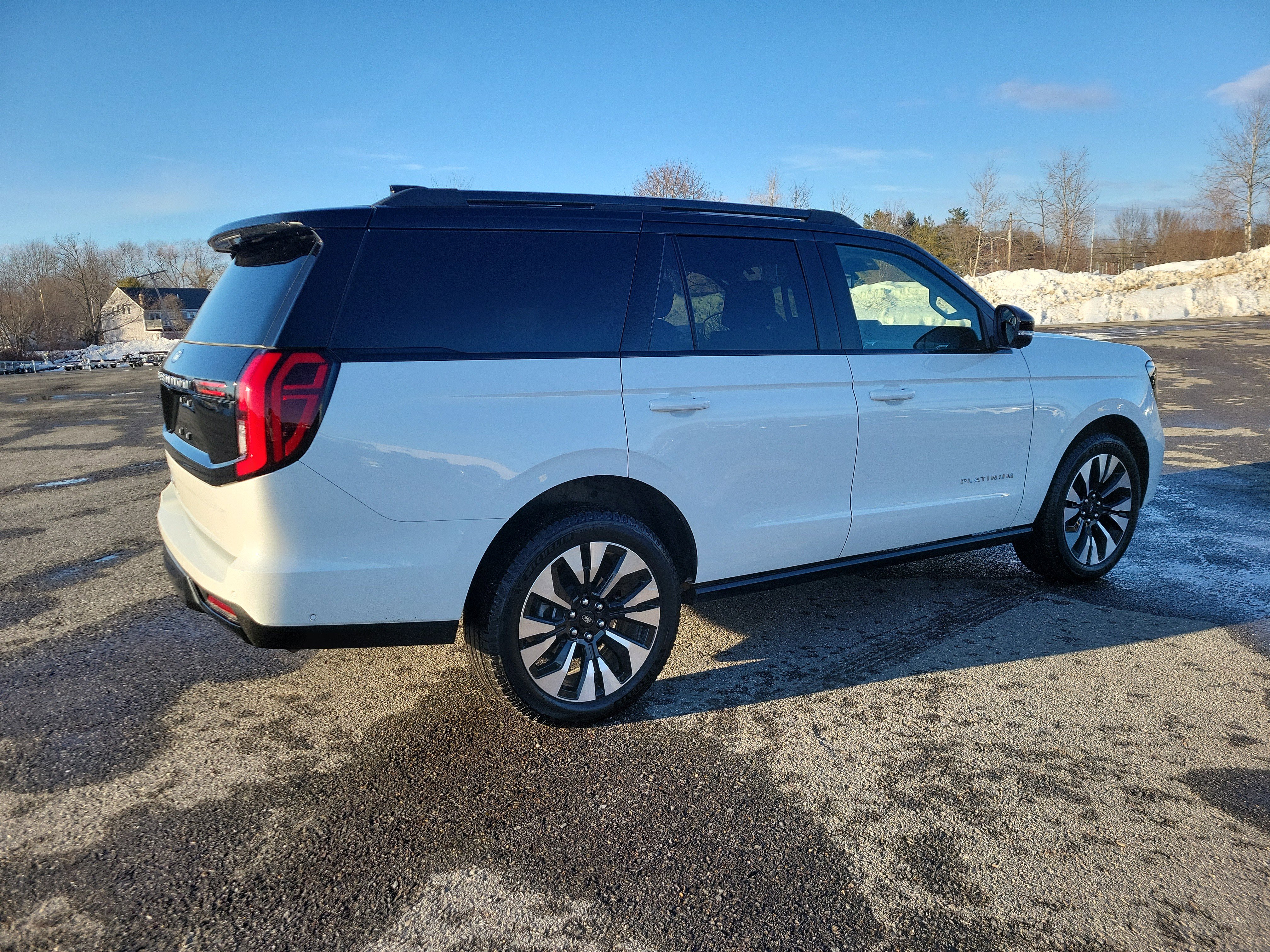Used 2025 Ford Expedition Platinum w/ Driver's Package image 5