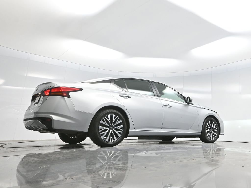 Used 2023 Nissan Altima 2.5 SV image 59