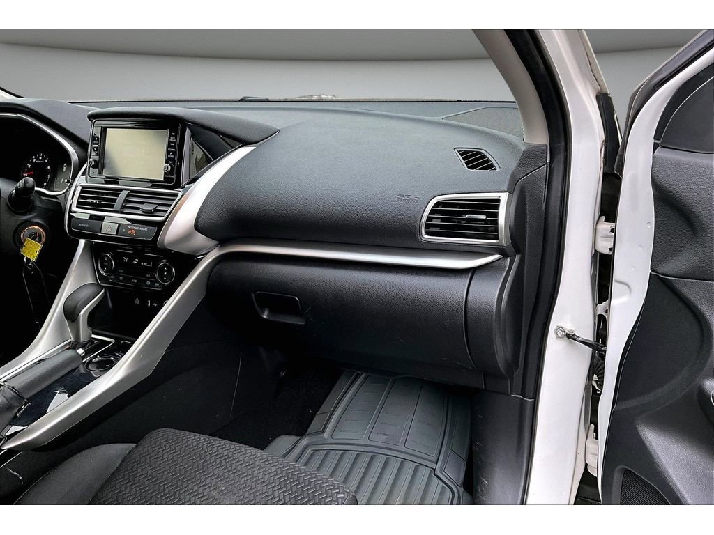 Used 2018 Mitsubishi Eclipse Cross ES FWD image 19