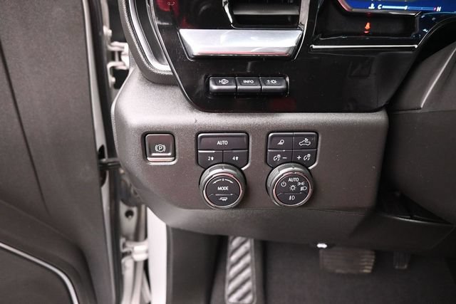 Used 2022 Chevrolet Silverado 1500 LTZ w/ Technology Package AWD/4WD image 12