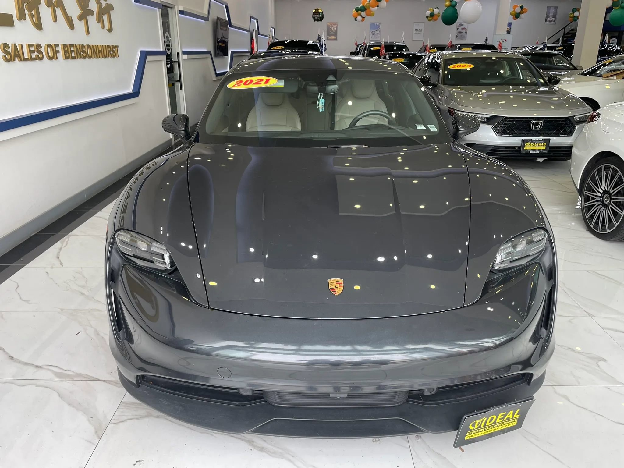 Used 2021 Porsche Taycan RWD image 2