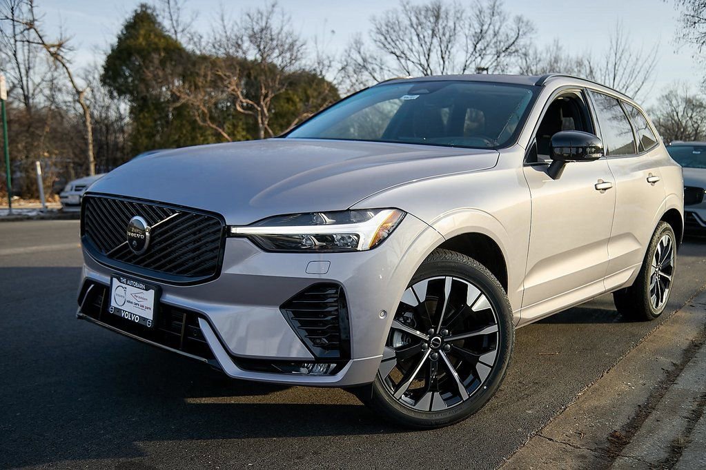 New 2026 Volvo XC60 B5 Plus w/ Protection Package Premier image 2