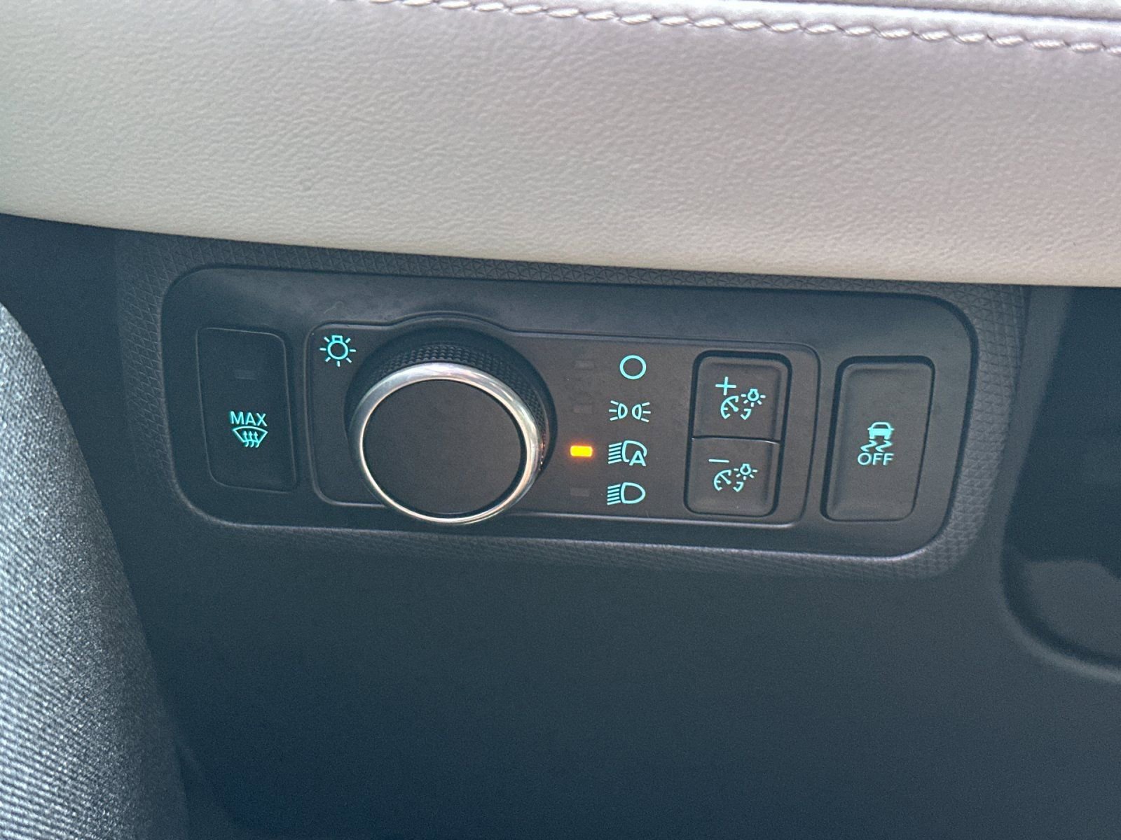 Used 2023 Ford Mustang Mach-E Premium image 32