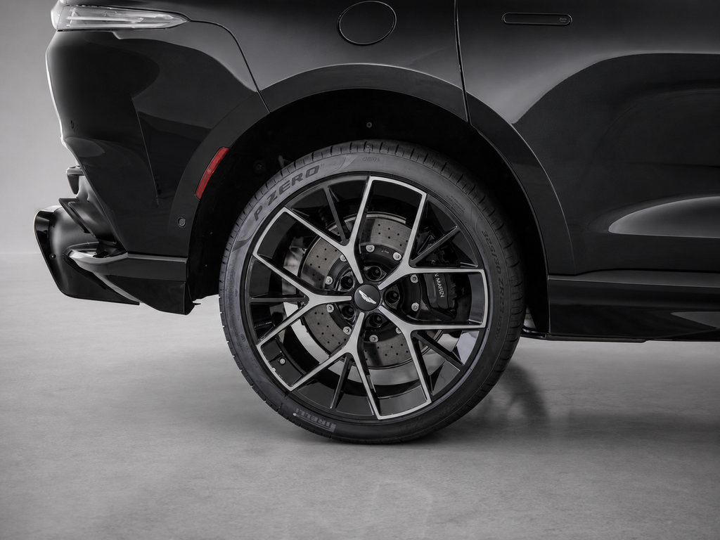 New 2026 Aston Martin DBX 707 AWD/4WD image 10