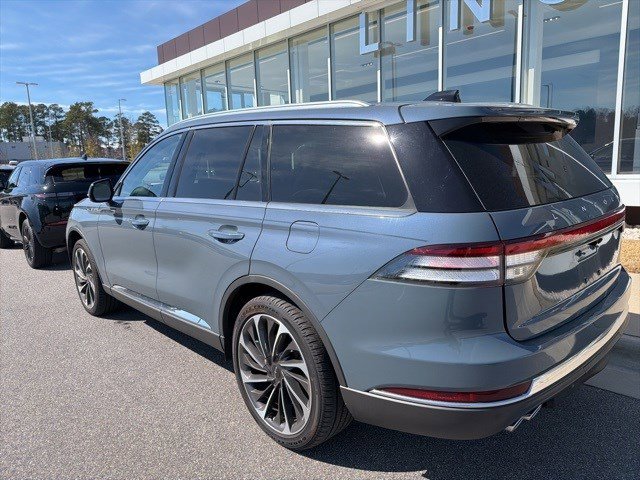 Certified 2025 Lincoln Aviator Reserve w/ Equipment Group 201A image 2