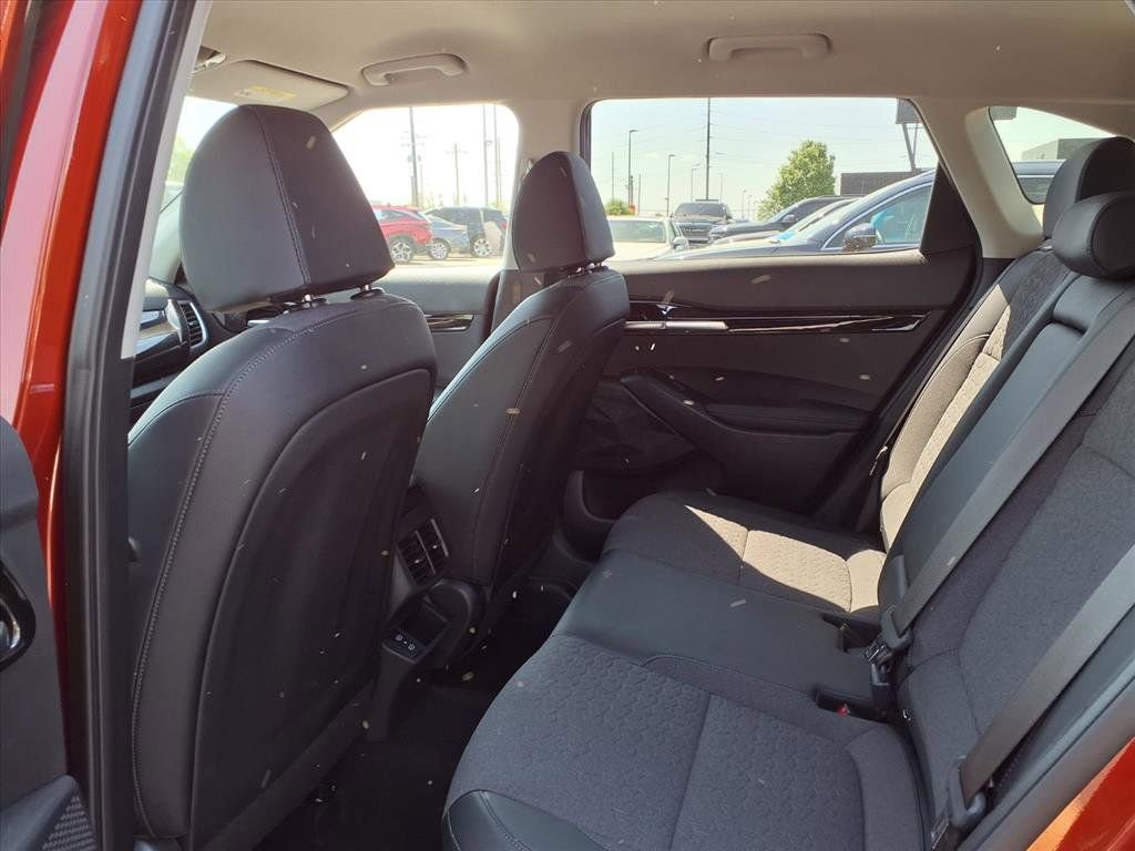 Used 2025 Kia Seltos S AWD/4WD image 25