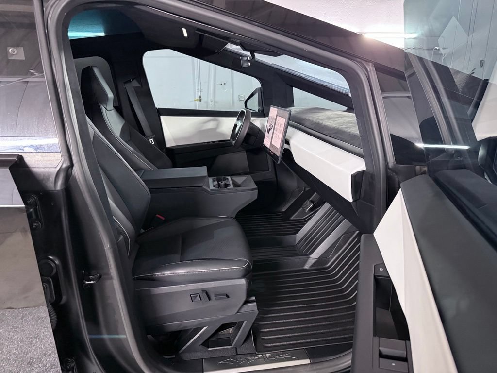 Used 2024 Tesla Cybertruck Cyberbeast AWD/4WD image 48