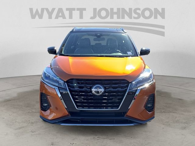 Used 2023 Nissan Kicks SR w/ SR Premium Package FWD image 8