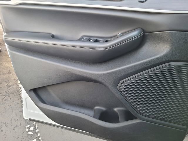 Certified 2024 Jeep Grand Cherokee Limited image 14