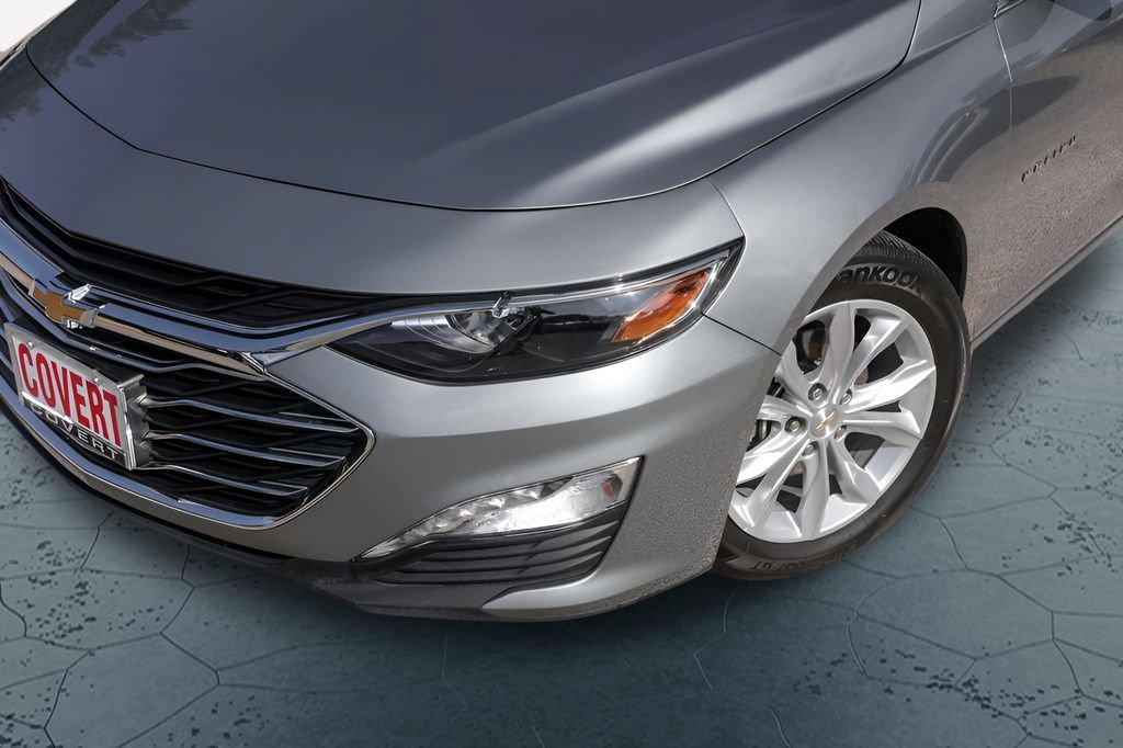 Used 2025 Chevrolet Malibu LT FWD image 3