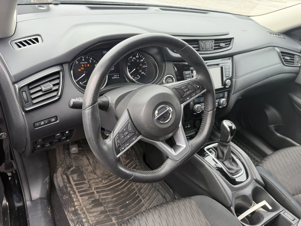 Used 2018 Nissan Rogue SV w/ Premium Package image 8