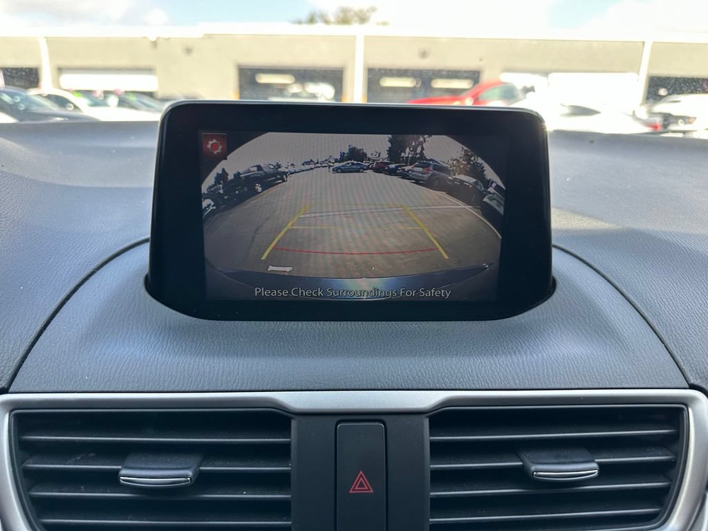 Used 2018 MAZDA MAZDA3 Touring FWD image 13