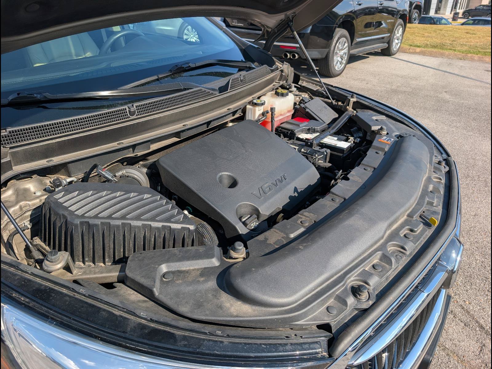 Used 2020 Buick Enclave Premium AWD/4WD image 24