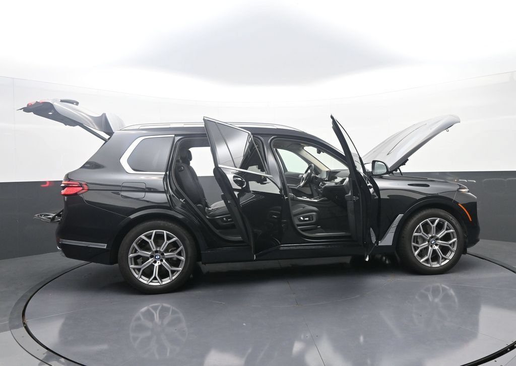 Used 2026 BMW X7 xDrive40i AWD/4WD image 45