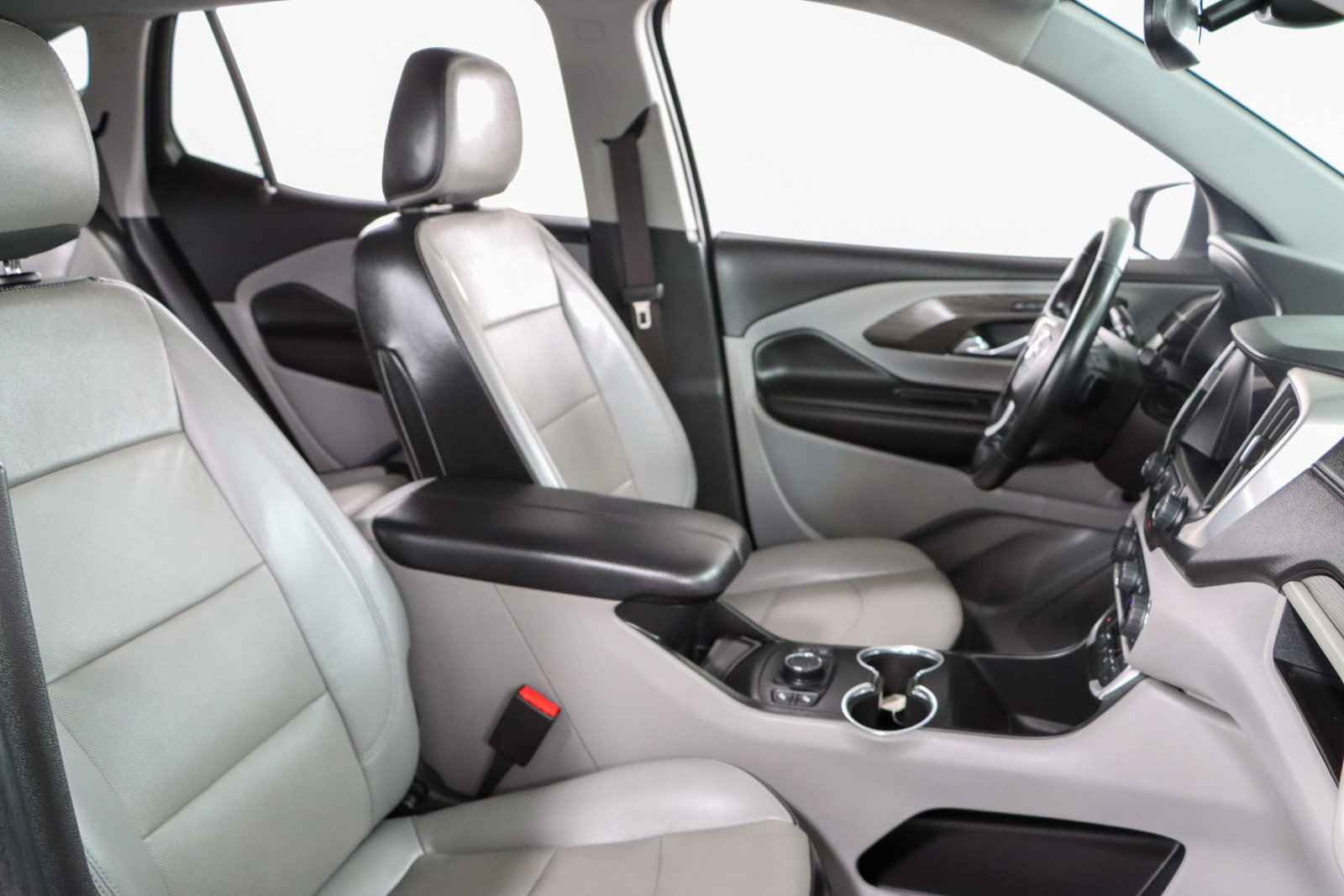 Used 2023 GMC Terrain SLT AWD/4WD image 26