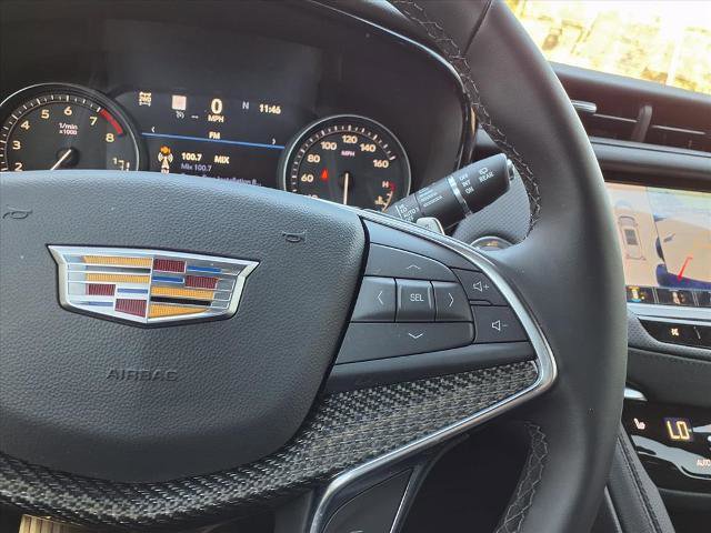 New 2025 Cadillac XT5 Sportv w/ LPO, Red Accent Package image 19