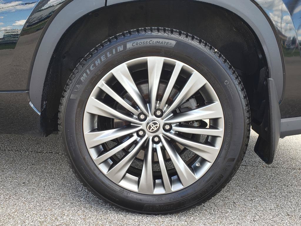 Used 2021 Toyota Highlander Platinum AWD/4WD image 27