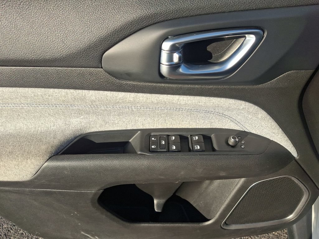 Used 2024 Jeep Compass Latitude AWD/4WD image 13