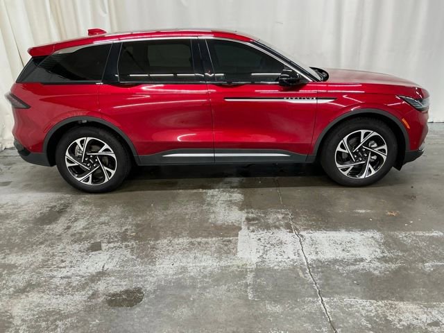 Used 2024 Lincoln Nautilus Premier w/ Equipment Group 102A AWD/4WD image 2