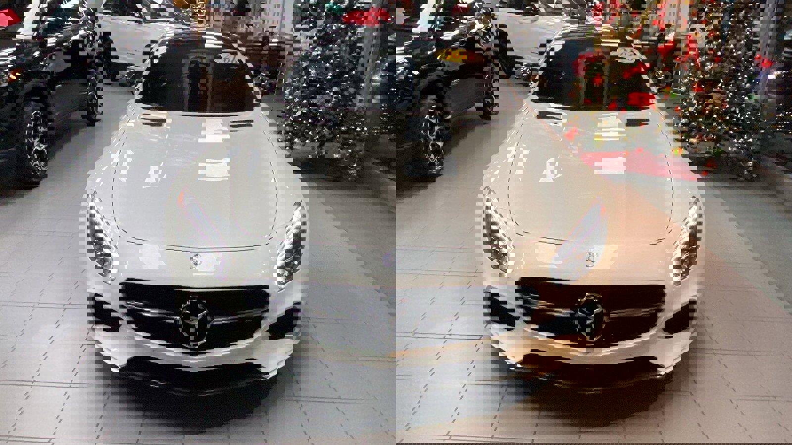 Used 2016 Mercedes-Benz AMG GT S image 2